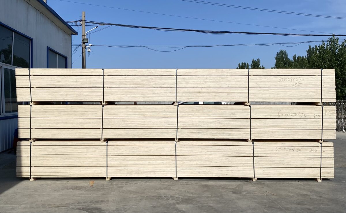 Lamnaited vernner lumber