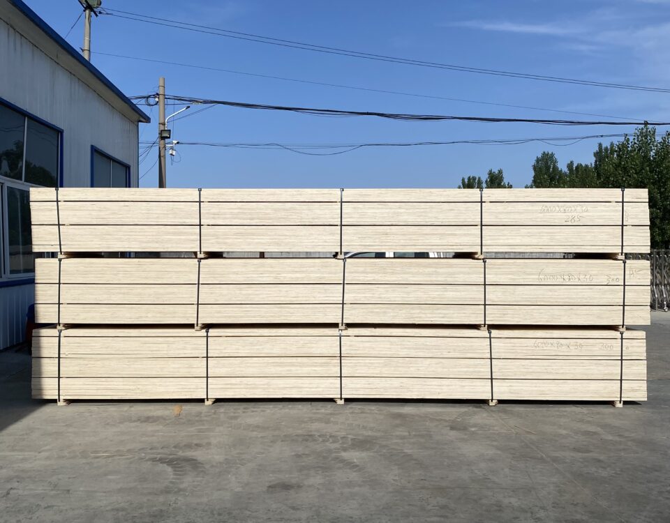 Lamnaited vernner lumber