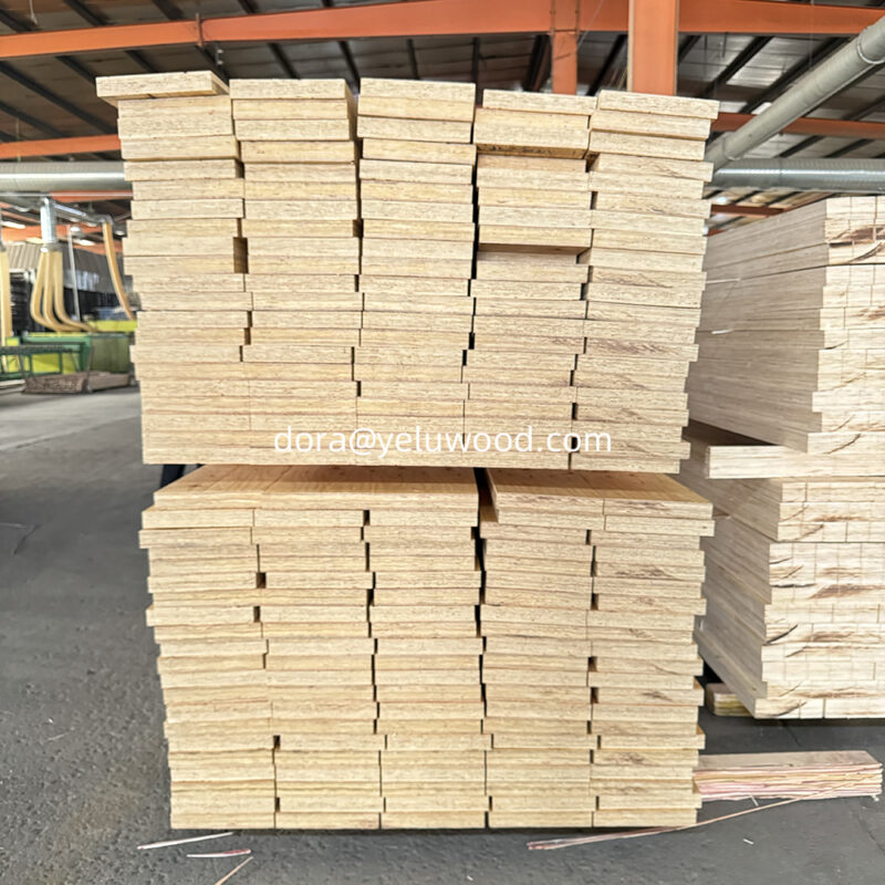 Pine LVL Scaffold Board, China Factory, 1-3/4" x 20" x 26', High Capacity